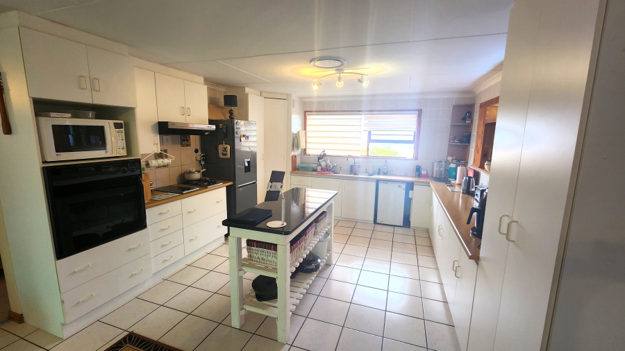 3 Bedroom Property for Sale in Dana Bay Western Cape